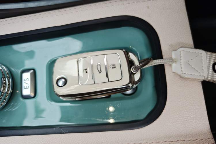 Used CHANGAN NEVO Lumin 2025 205 km Xiangqin Version Vehicle Key