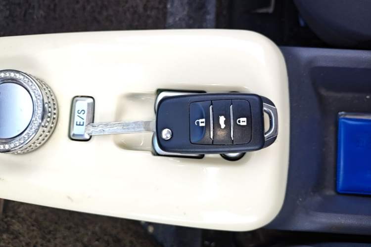 Used CHANGAN NEVO Lumin 2025 205km Refreshing Edition Vehicle Key