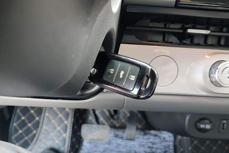 Used CHANGAN NEVO Lumin 2025 205 km Xiangqin Version Vehicle Key