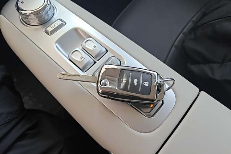 Used CHANGAN NEVO Lumin 2025 205 km Xiangqin Version Vehicle Key
