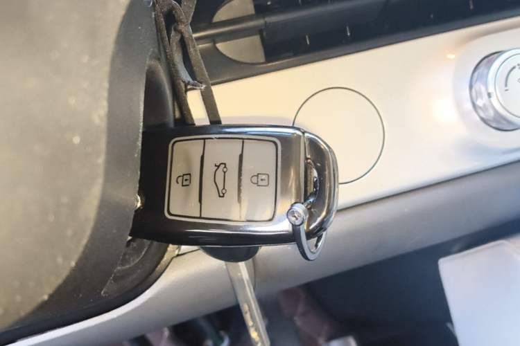 Used CHANGAN NEVO Lumin 2025 205 km Xiangqin Version Vehicle Key