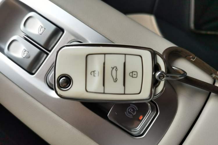 Used CHANGAN NEVO Lumin 2025 205 km Xiangqin Version Vehicle Key