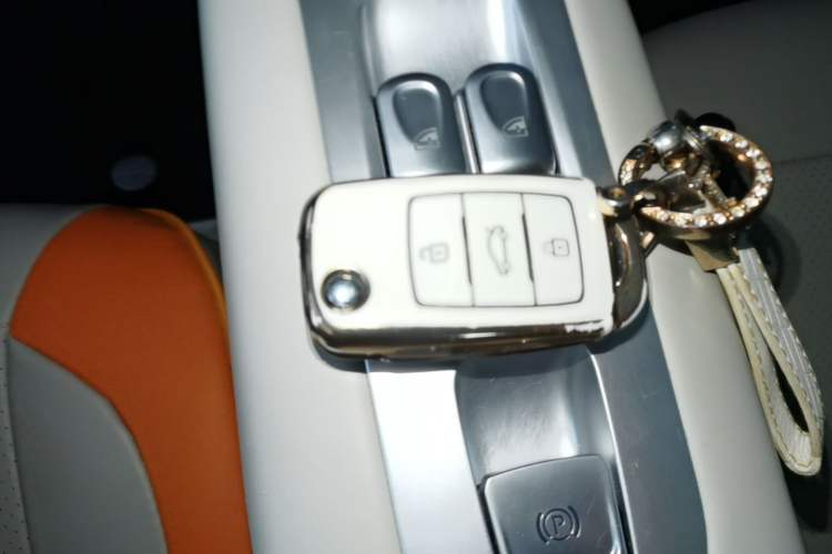 Used CHANGAN NEVO Lumin 2025 205 km Xiangqin Version Vehicle Key