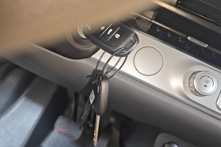 Used CHANGAN NEVO Lumin 2025 205 km Xiangqin Version Vehicle Key