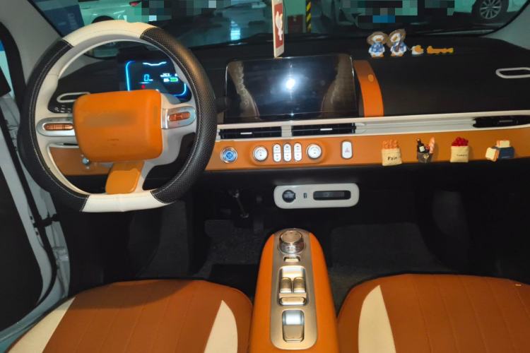 Used CHANGAN NEVO Lumin 2025 301km Honey Dew Edition Center Console