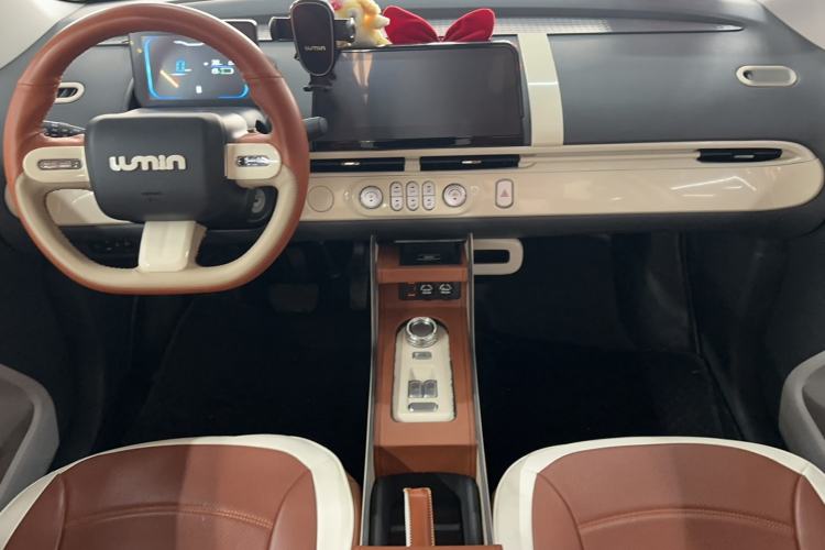 Used CHANGAN NEVO Lumin 2025 205km Refreshing Edition Center Console