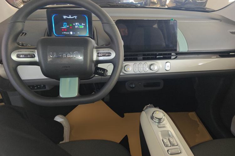 Used CHANGAN NEVO Lumin 2025 205 km Xiangqin Version Center Console