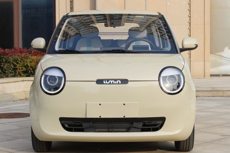 Used CHANGAN NEVO Lumin 2025 205 km Xiangqin Version Front