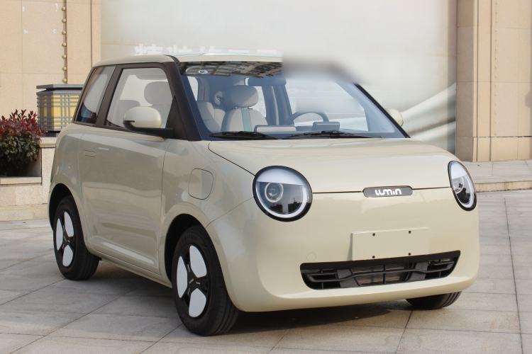 Used CHANGAN NEVO Lumin 2025 205 km Xiangqin Version Front Right 45 Deg