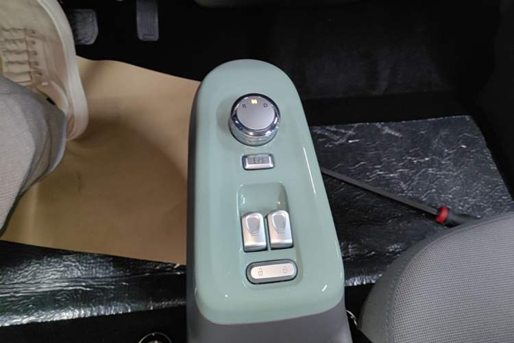 Used CHANGAN NEVO Lumin 2025 205 km Xiangqin Version Gear Lever