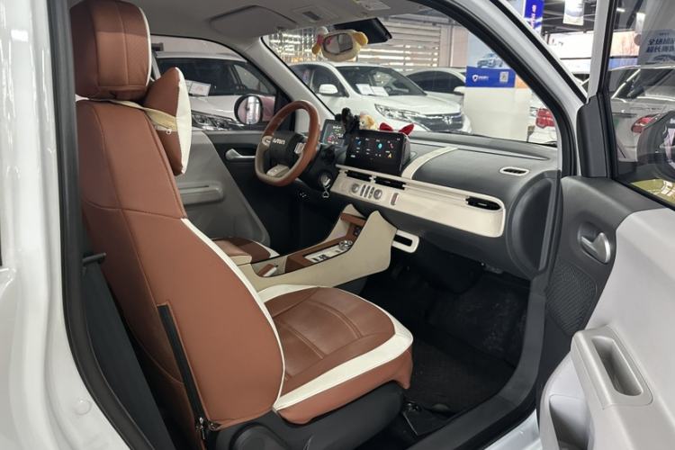 Used CHANGAN NEVO Lumin 2025 205km Refreshing Edition Interior 3