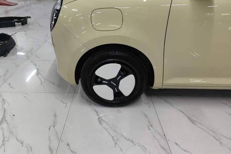 Used CHANGAN NEVO Lumin 2025 205 km Xiangqin Version Left Front Wheel Hub