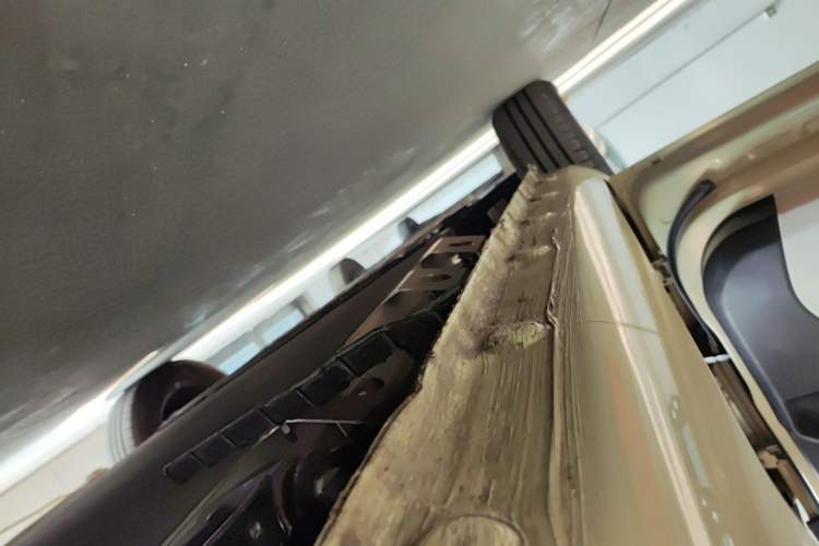 Used CHANGAN NEVO Lumin 2025 301km Honey Dew Edition Left Side Sill