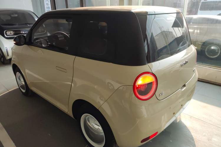 Used CHANGAN NEVO Lumin 2025 301km Honey Dew Edition Rear Left 45 Deg