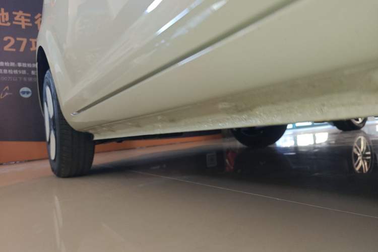 Used CHANGAN NEVO Lumin 2025 205 km Xiangqin Version Right Side Sill