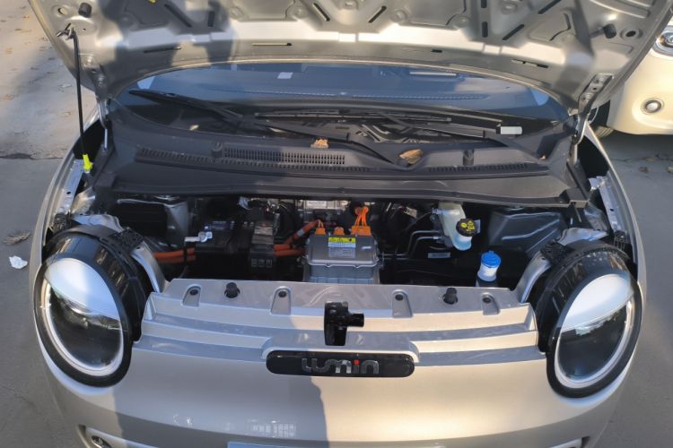 Used CHANGAN NEVO Lumin 2026 Model Treasure Edition 205km Passionate Beige Ningde Engine Bay