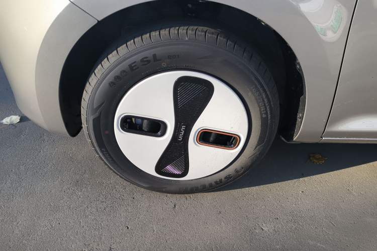 Used CHANGAN NEVO Lumin 2026 Model Treasure Edition 205km Passionate Beige Ningde Left Front Wheel Hub