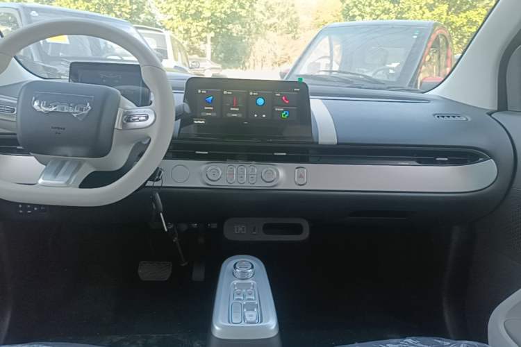 Used CHANGAN NEVO Lumin 2026 Model Treasure Edition 205km Passionate Beige Ningde Audio And AC Panel