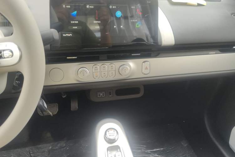 Used CHANGAN NEVO Lumin 2026 Model Treasure Edition 205km Passionate Beige Ningde Audio And AC Panel