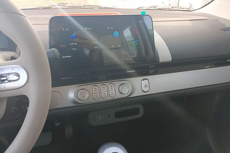 Used CHANGAN NEVO Lumin 2026 Model Treasure Edition 205km Passionate Beige Ningde Audio And AC Panel