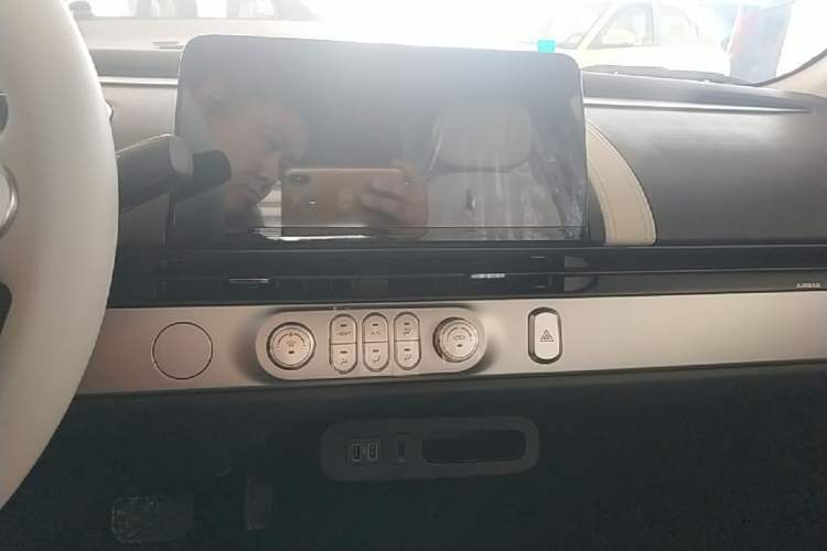 Used CHANGAN NEVO Lumin 2026 Model Treasure Edition 205km Passionate Beige Ningde Audio And AC Panel
