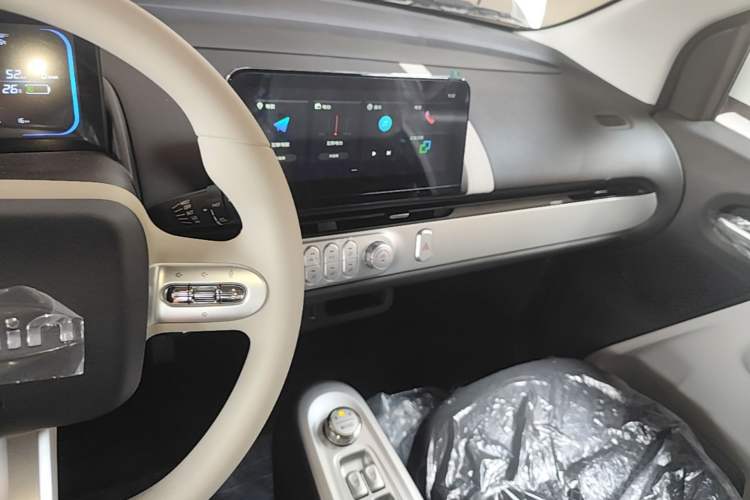 Used CHANGAN NEVO Lumin 2026 Model Treasure Edition 205km Passionate Beige Ningde Audio And AC Panel