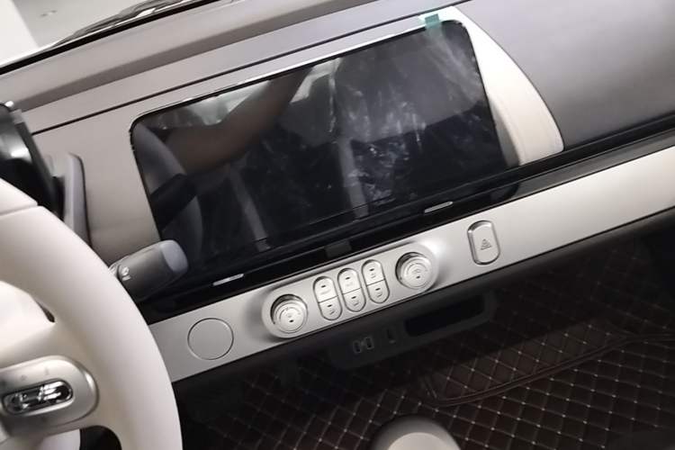 Used CHANGAN NEVO Lumin 2026 Model Treasure Edition 205km Passionate Beige Ningde Audio And AC Panel
