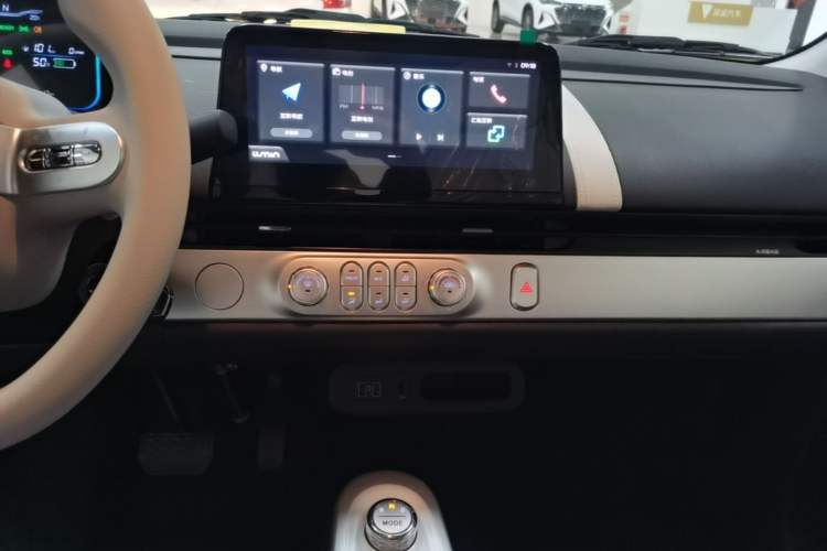 Used CHANGAN NEVO Lumin 2026 Model Treasure Edition 205km Passionate Beige Ningde Audio And AC Panel