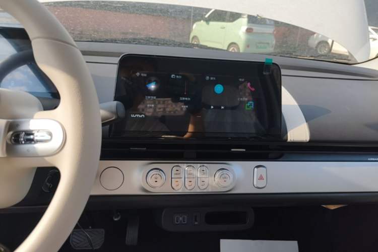 Used CHANGAN NEVO Lumin 2026 Model Treasure Edition 205km Passionate Beige Ningde Audio And AC Panel