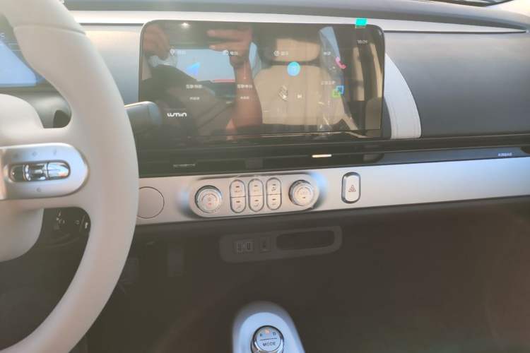 Used CHANGAN NEVO Lumin 2026 Model Treasure Edition 205km Passionate Beige Ningde Audio And AC Panel