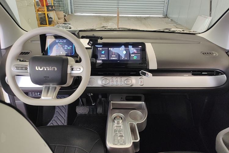 Used CHANGAN NEVO Lumin 2026 Model Treasure Edition 301km Cherished Beige Ningde Center Console