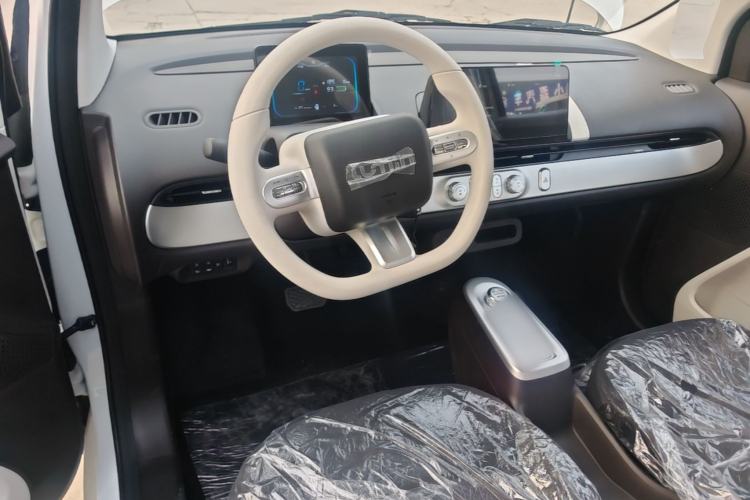 Used CHANGAN NEVO Lumin 2026 Model Treasure Edition 205km Passionate Beige Ningde Center Console