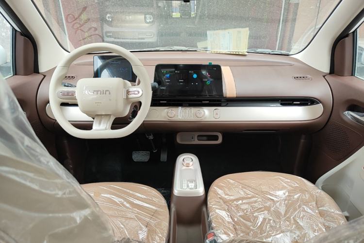 Used CHANGAN NEVO Lumin 2026 Model Treasure Edition 205km Passionate Beige Ningde Center Console