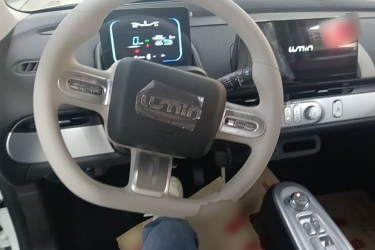 Used CHANGAN NEVO Lumin 2026 Model Treasure Edition 205km Passionate Beige Ningde Center Console