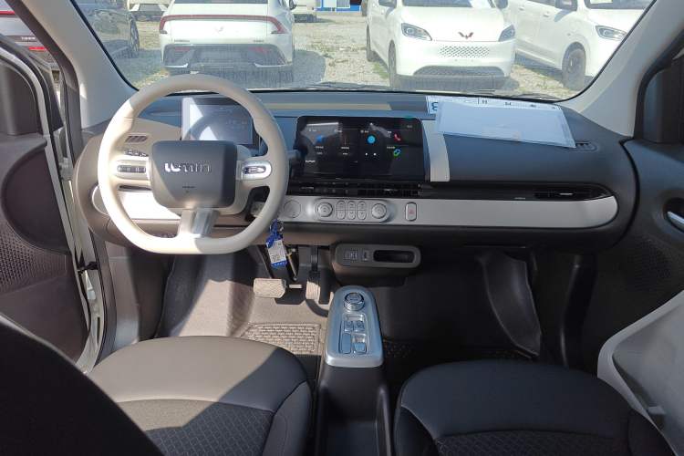 Used CHANGAN NEVO Lumin 2026 Model Treasure Edition 301km Cherished Beige Ningde Center Console