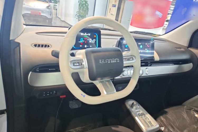 Used CHANGAN NEVO Lumin 2026 Model Treasure Edition 205km Passionate Beige Ningde Center Console