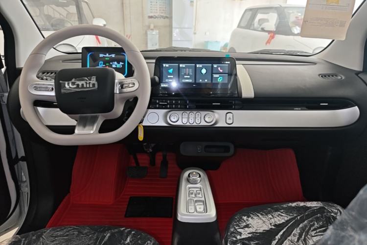 Used CHANGAN NEVO Lumin 2026 Model Treasure Edition 205km Passionate Beige Ningde Center Console