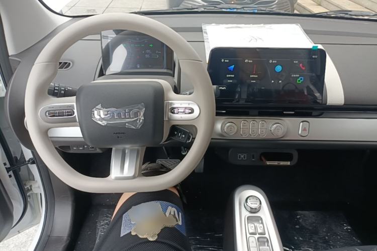Used CHANGAN NEVO Lumin 2026 Model Treasure Edition 205km Passionate Beige Ningde Center Console