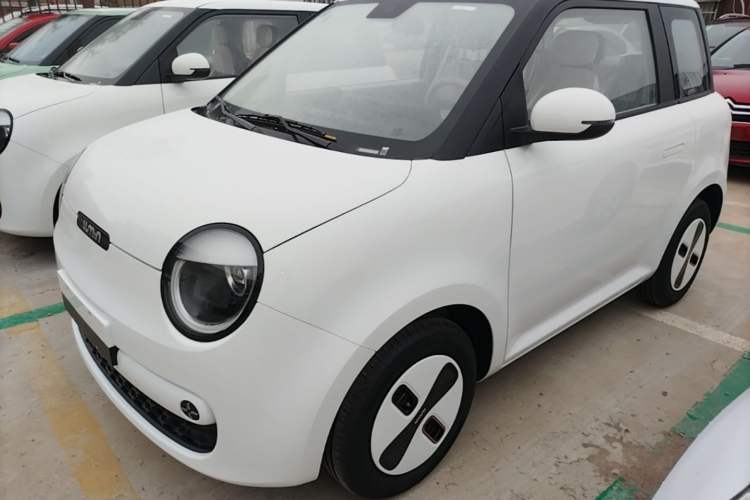 Ojetý CHANGAN NEVO Lumin 2026 Model Treasure Edition 205km Passionate Beige Ningde Guazi used car, China used car export, Used car for sale, Used  cars, Cheapest cars for sale
