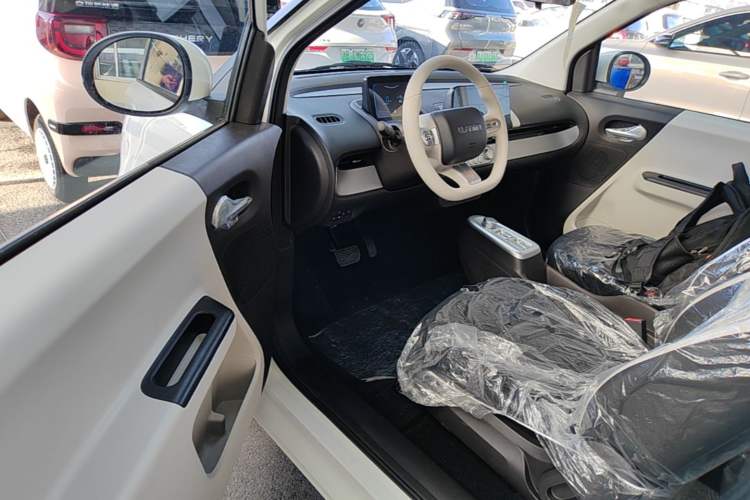 Used CHANGAN NEVO Lumin 2026 Model Treasure Edition 205km Passionate Beige Ningde Driver Seat