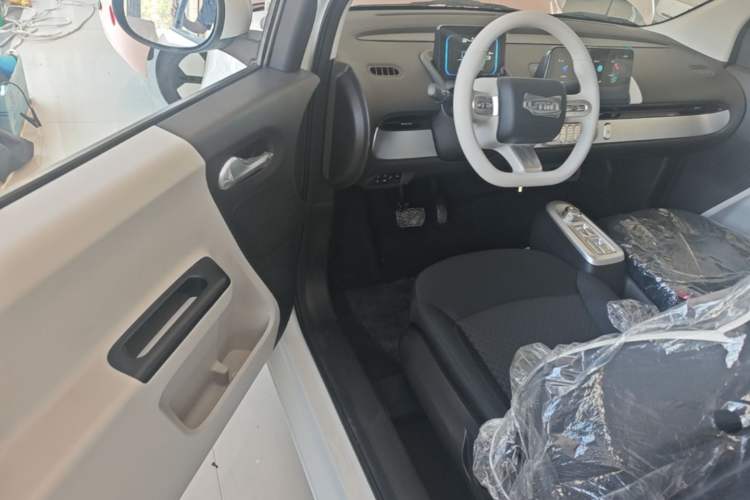 Used CHANGAN NEVO Lumin 2026 Model Treasure Edition 205km Beloved Beige Guoxuan Driver Seat