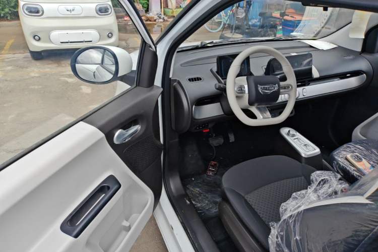 Used CHANGAN NEVO Lumin 2026 Model Treasure Edition 205km Beloved Beige Guoxuan Driver Seat