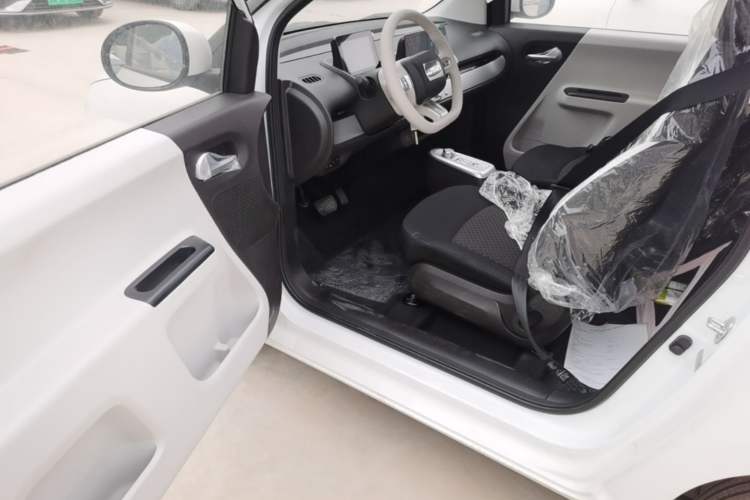 Used CHANGAN NEVO Lumin 2026 Model Treasure Edition 205km Passionate Beige Ningde Driver Seat