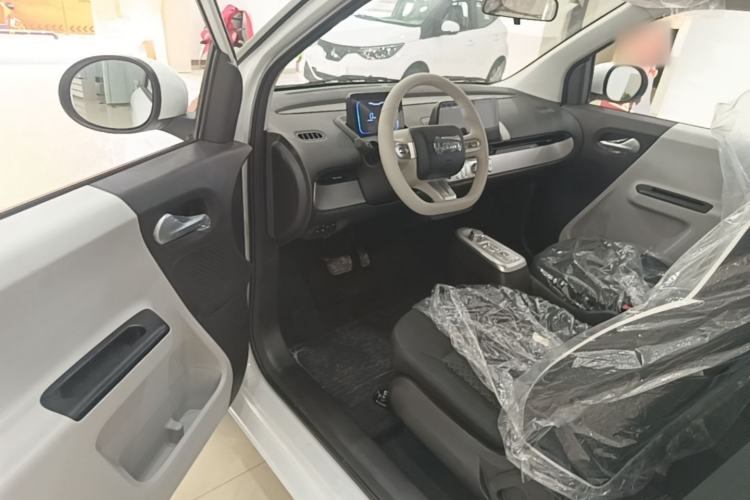 Used CHANGAN NEVO Lumin 2026 Model Treasure Edition 205km Beloved Beige Guoxuan Driver Seat