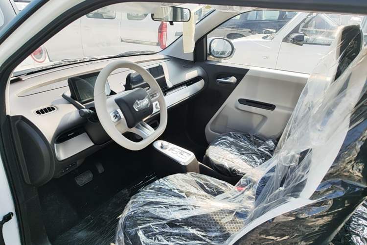 Used CHANGAN NEVO Lumin 2026 Model Treasure Edition 205km Passionate Beige Ningde Driver Seat