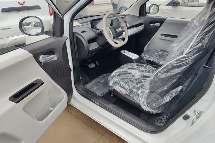 Used CHANGAN NEVO Lumin 2026 Model Treasure Edition 205km Passionate Beige Ningde Driver Seat