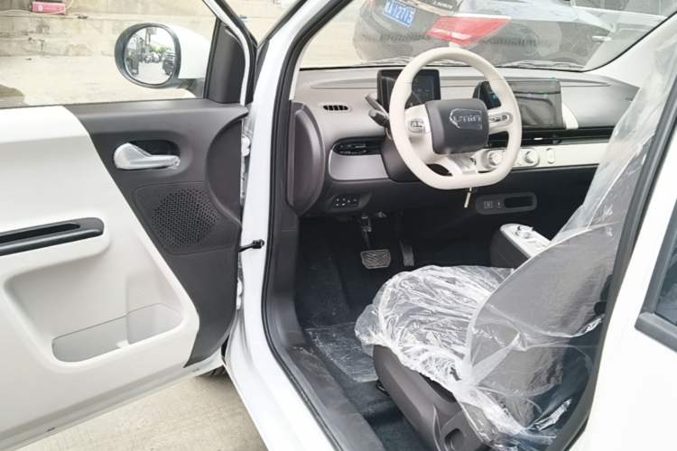 Used CHANGAN NEVO Lumin 2026 Model Treasure Edition 205km Passionate Beige Ningde Driver Seat