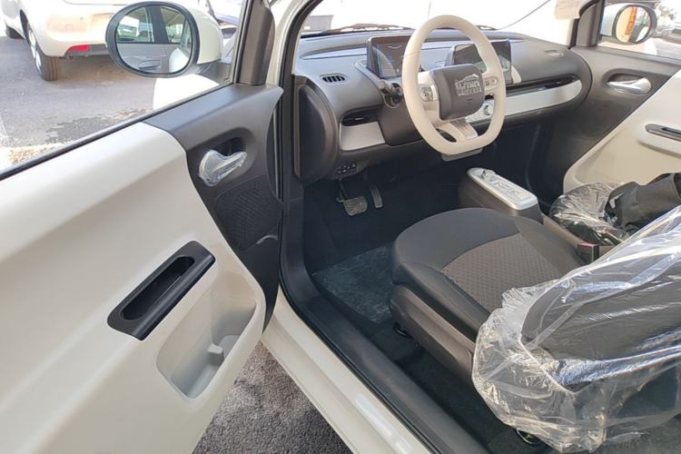 Used CHANGAN NEVO Lumin 2026 Model Treasure Edition 205km Passionate Beige Ningde Driver Seat