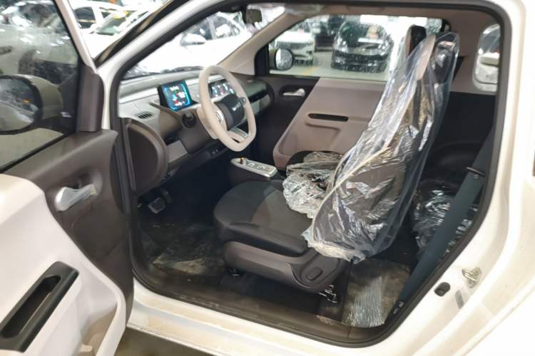 Used CHANGAN NEVO Lumin 2026 Model Treasure Edition 205km Passionate Beige Ningde Driver Seat