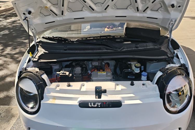 Used CHANGAN NEVO Lumin 2026 Model Treasure Edition 205km Beloved Beige Guoxuan Engine Bay